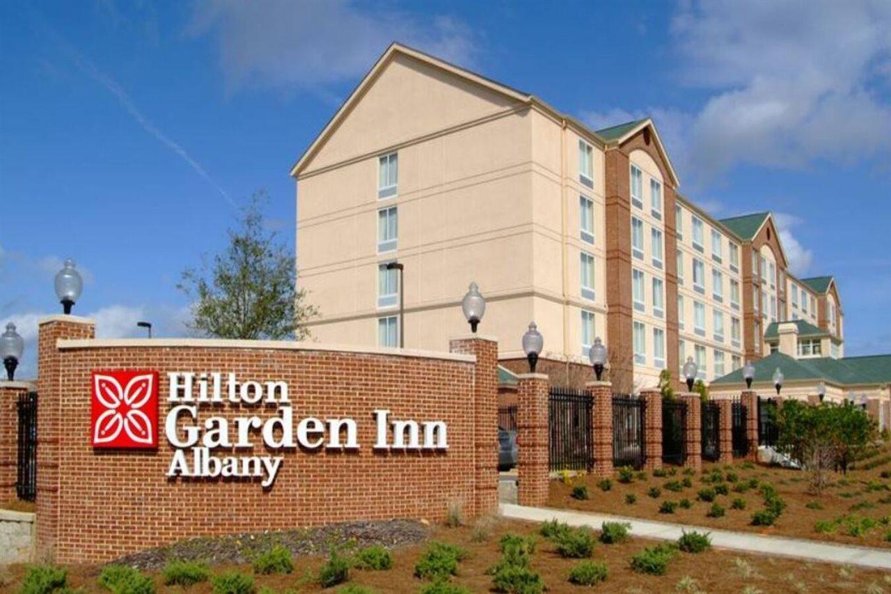Hilton Garden Inn Albany Exterior photo