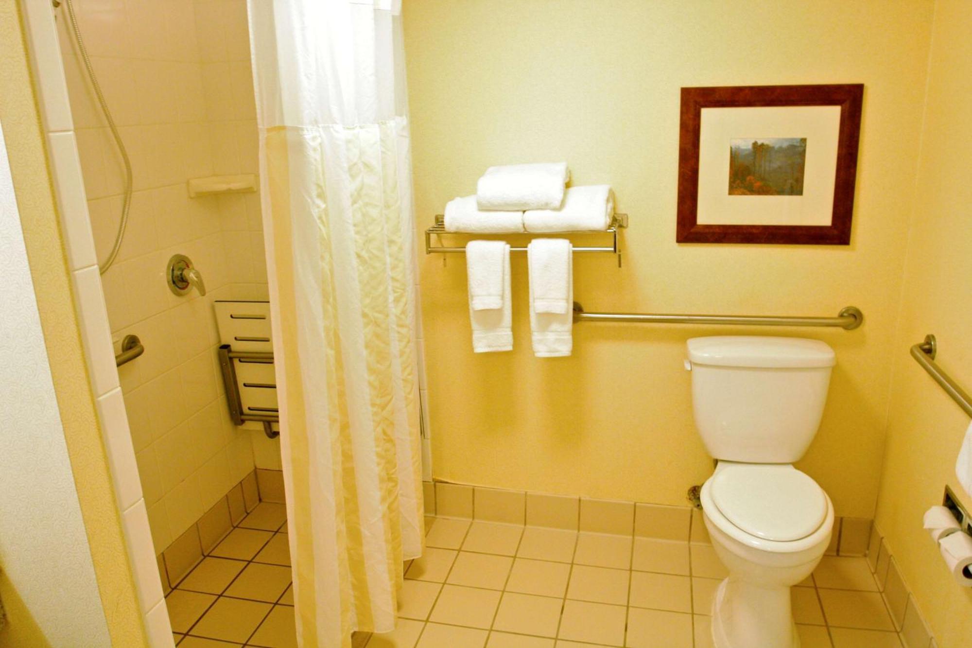 Hilton Garden Inn Albany Exterior photo